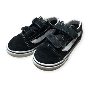 Vans Toddler Old Skool V Shoe Velcrow Strap US Toddler Size 8 Sneakers